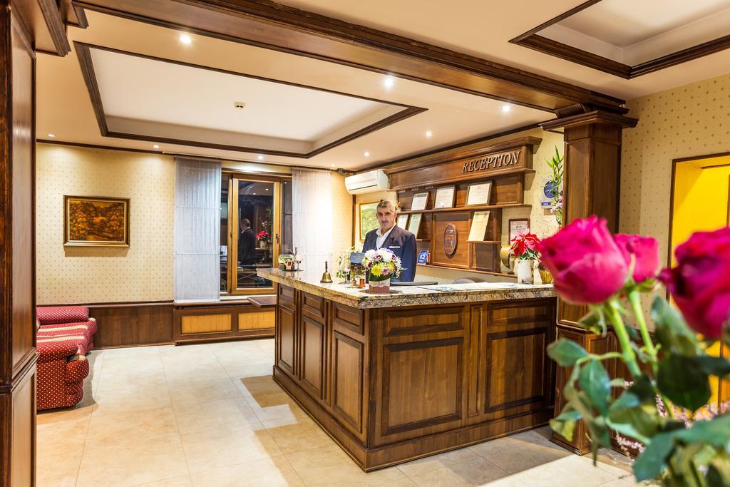 Chateau Montagne Hotel Troyan ترويان المظهر الخارجي الصورة