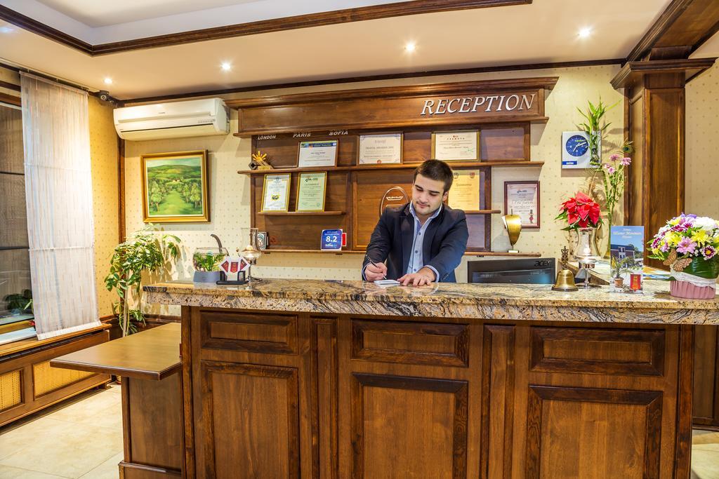 Chateau Montagne Hotel Troyan ترويان المظهر الخارجي الصورة