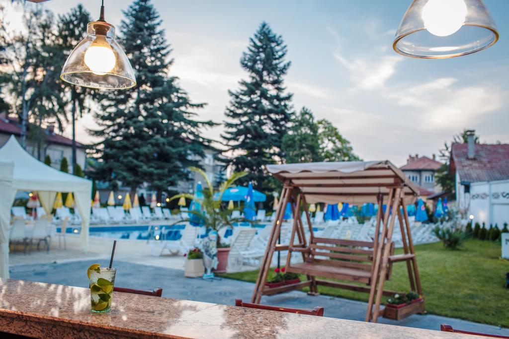 Chateau Montagne Hotel Troyan ترويان المظهر الخارجي الصورة
