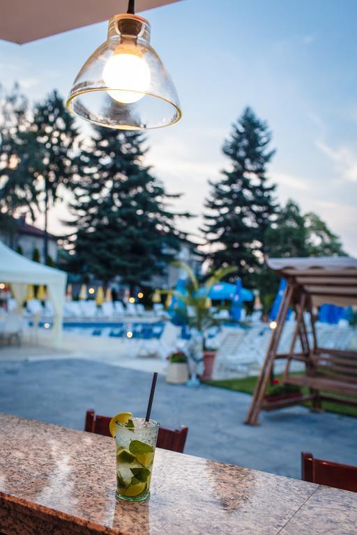 Chateau Montagne Hotel Troyan ترويان المظهر الخارجي الصورة