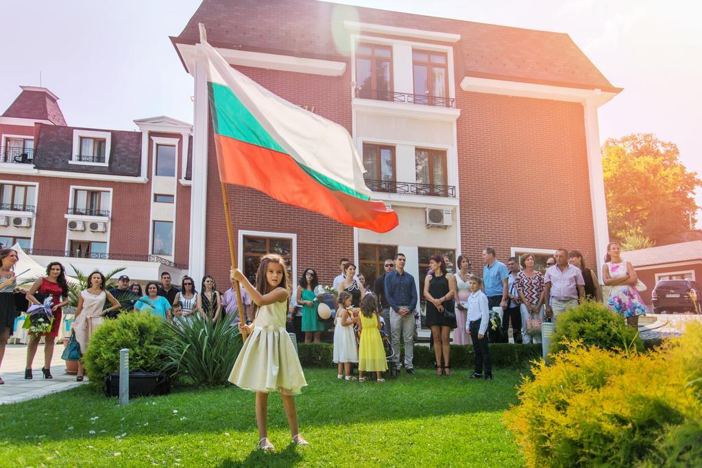 Chateau Montagne Hotel Troyan ترويان المظهر الخارجي الصورة